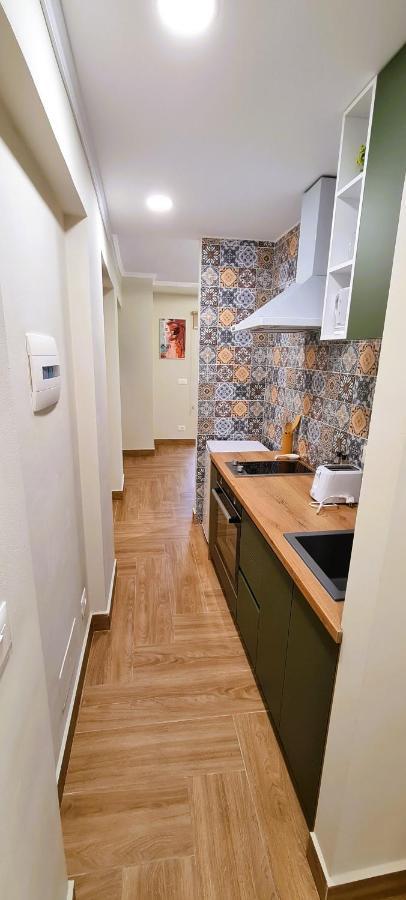 2V1 - Center Apartment 1 تيرانا المظهر الخارجي الصورة