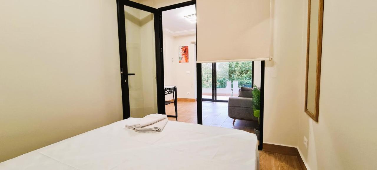 2V1 - Center Apartment 1 تيرانا المظهر الخارجي الصورة