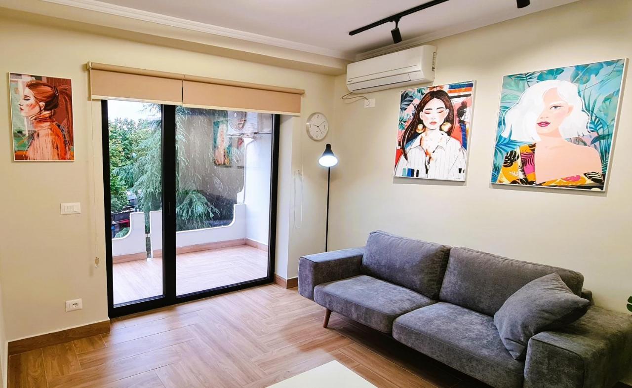 2V1 - Center Apartment 1 تيرانا المظهر الخارجي الصورة